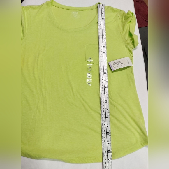 🐱 A.N.A. Ana T-shirt Green Petite NWT - Picture 6 of 6